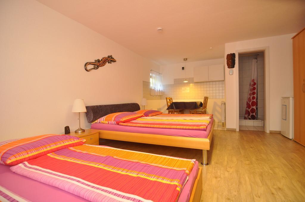 Double Two Lodge Kappel-Grafenhausen Bagian luar foto