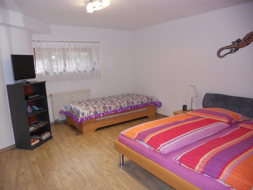 Double Two Lodge Kappel-Grafenhausen Bagian luar foto